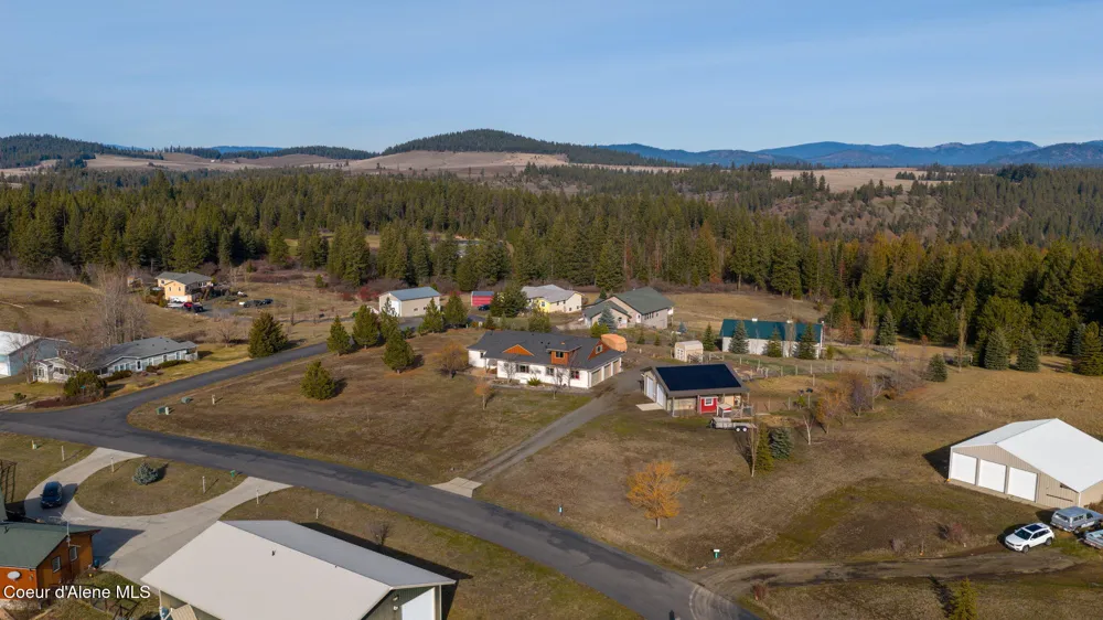 30716 S Sunray Trail Worley, ID 83876