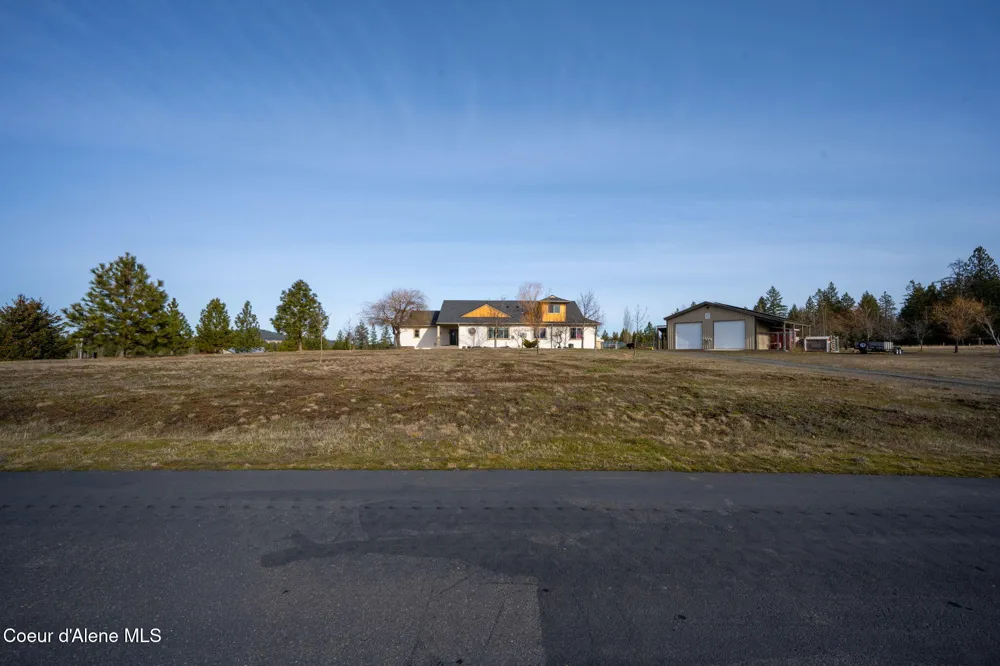 30716 S Sunray Trail Worley, ID 83876