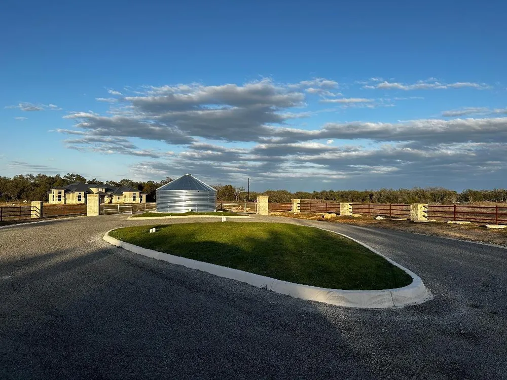 642 Windmill Ridge Drive Blanco, TX 78606