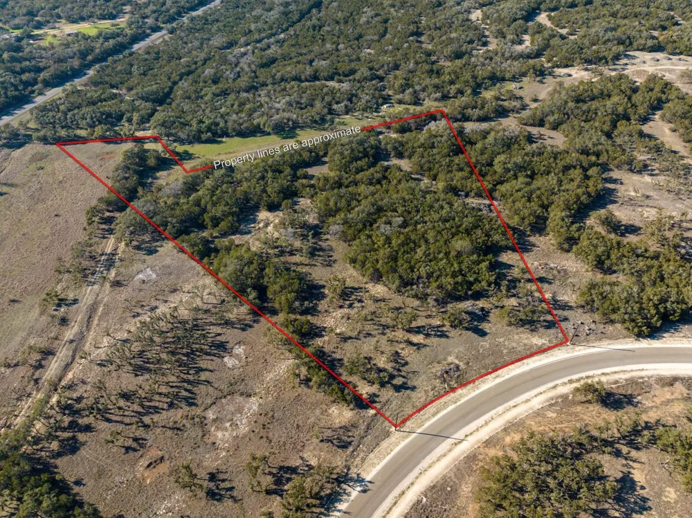 642 Windmill Ridge Drive Blanco, TX 78606