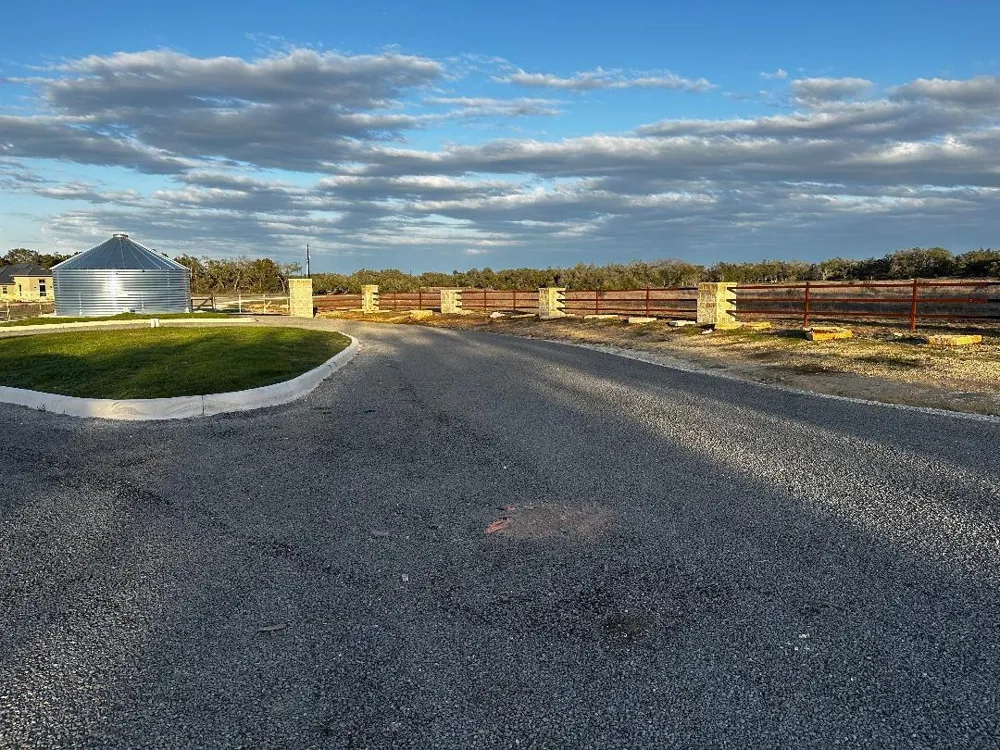 642 Windmill Ridge Drive Blanco, TX 78606