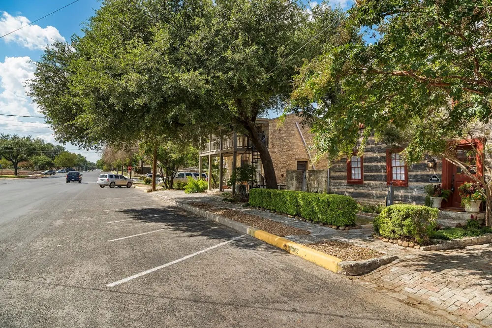 104 Austin Street #B Fredericksburg, TX 78624