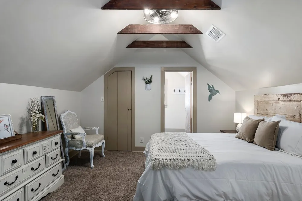 104 Austin Street #B Fredericksburg, TX 78624