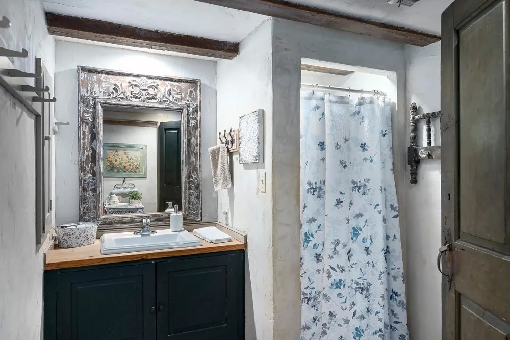 104 Austin Street #B Fredericksburg, TX 78624