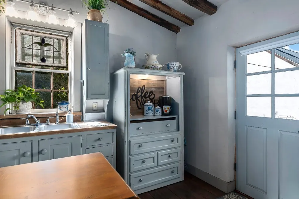 104 Austin Street #B Fredericksburg, TX 78624