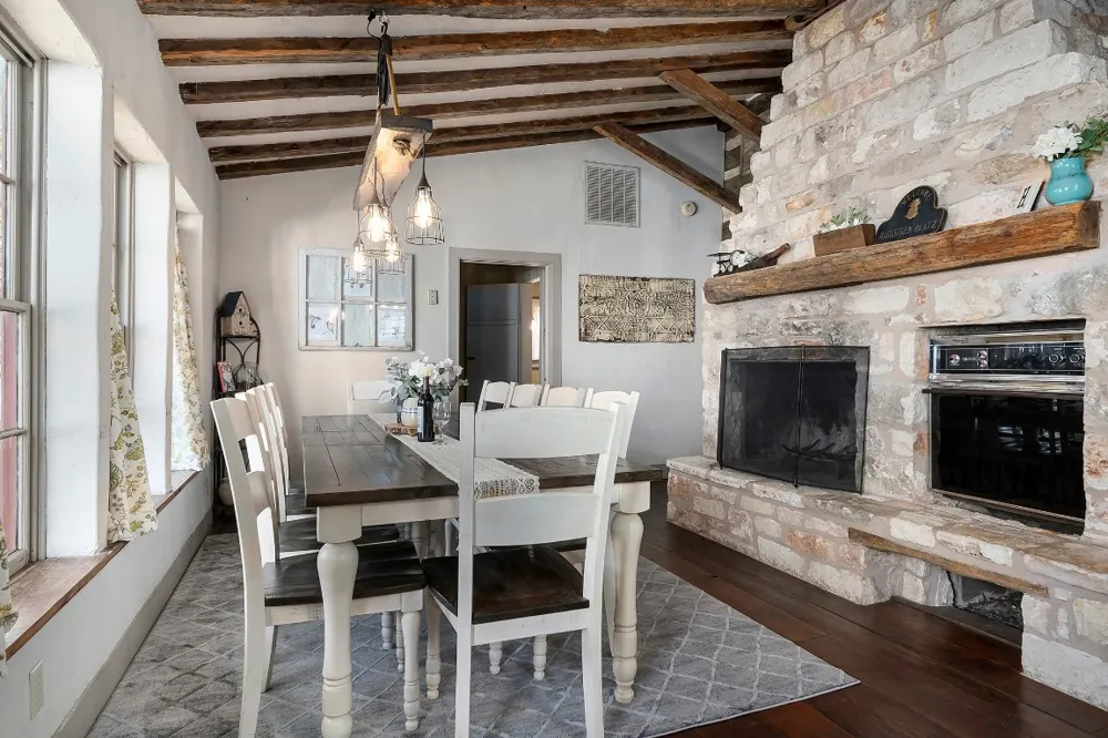 104 Austin Street #B Fredericksburg, TX 78624