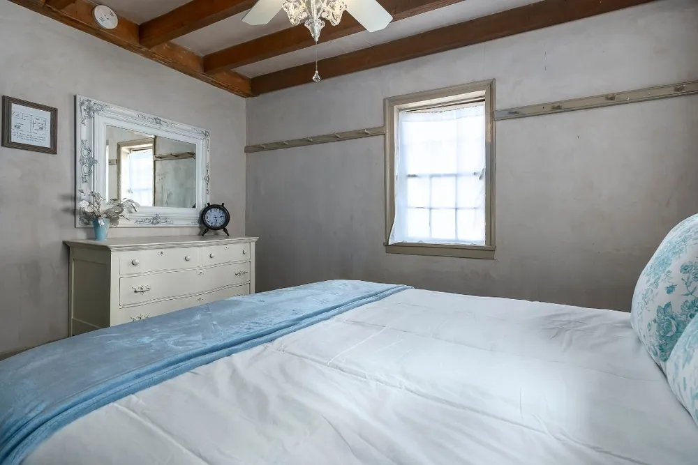 104 Austin Street #B Fredericksburg, TX 78624