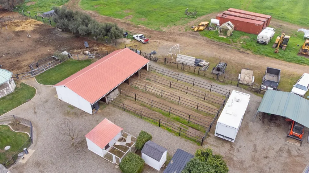 4280 Ipsen Le Grand, CA 95333
