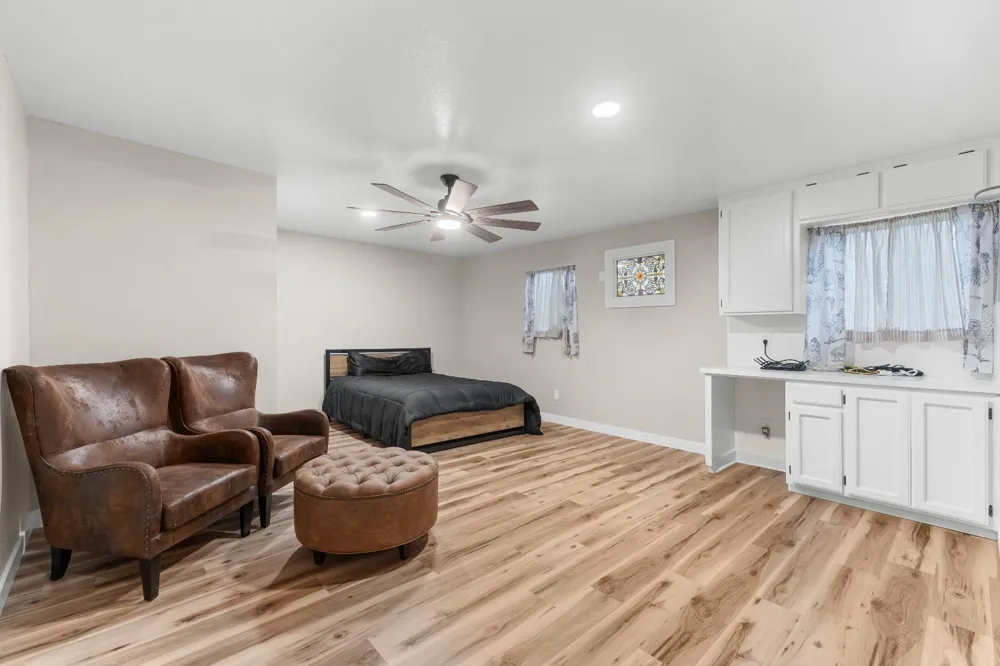 4280 Ipsen Le Grand, CA 95333