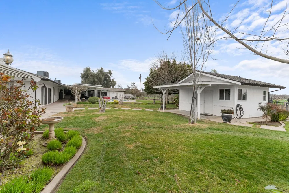 4280 Ipsen Le Grand, CA 95333