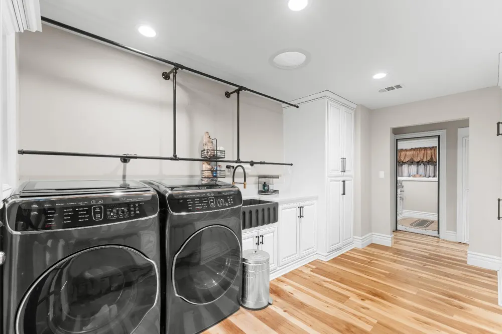 4280 Ipsen Le Grand, CA 95333