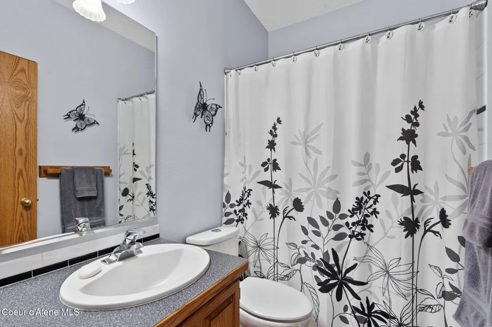 26312 E Idaho Pines Lane Newman Lake, WA 99025