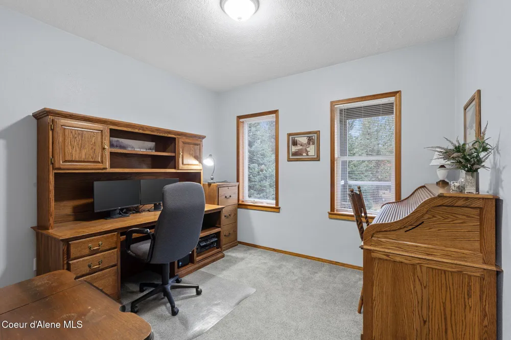 26312 E Idaho Pines Lane Newman Lake, WA 99025