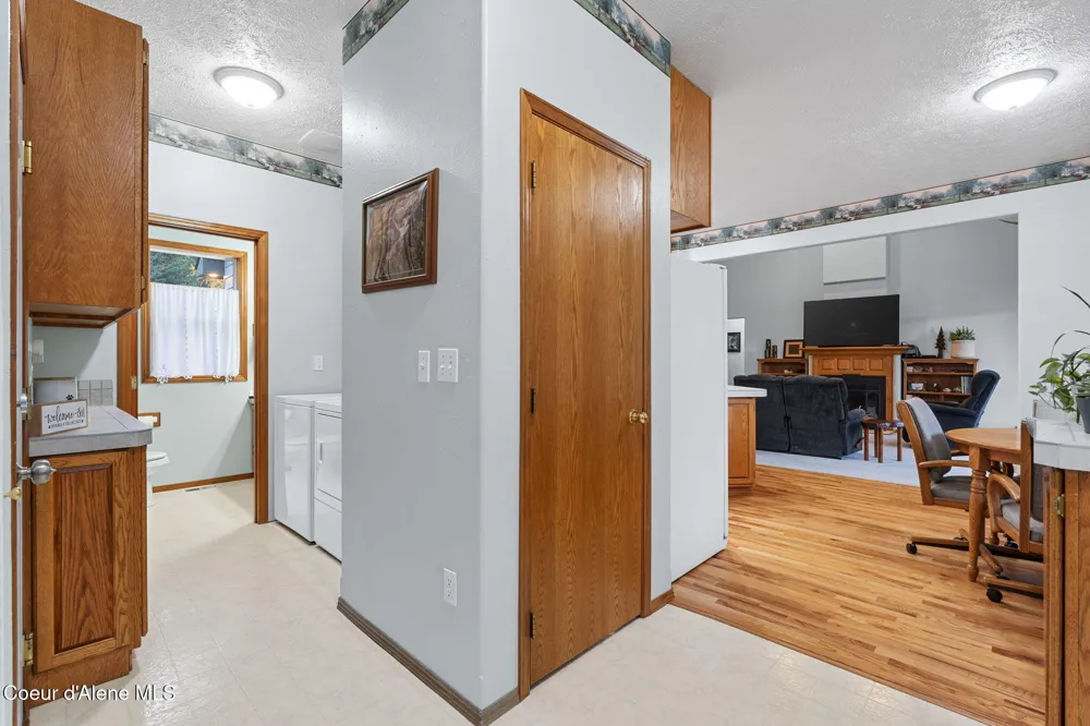 26312 E Idaho Pines Lane Newman Lake, WA 99025