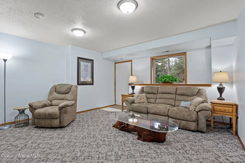 26312 E Idaho Pines Lane Newman Lake, WA 99025
