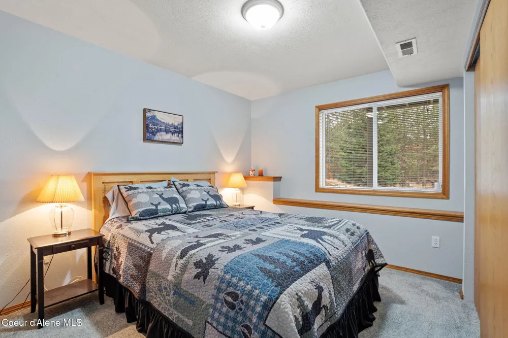 26312 E Idaho Pines Lane Newman Lake, WA 99025
