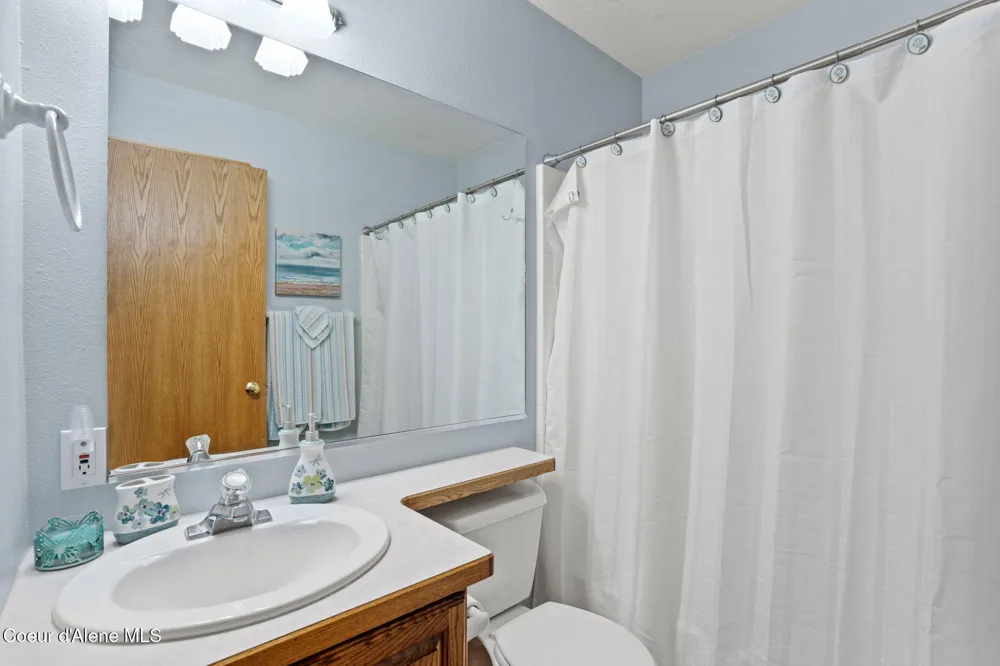 26312 E Idaho Pines Lane Newman Lake, WA 99025