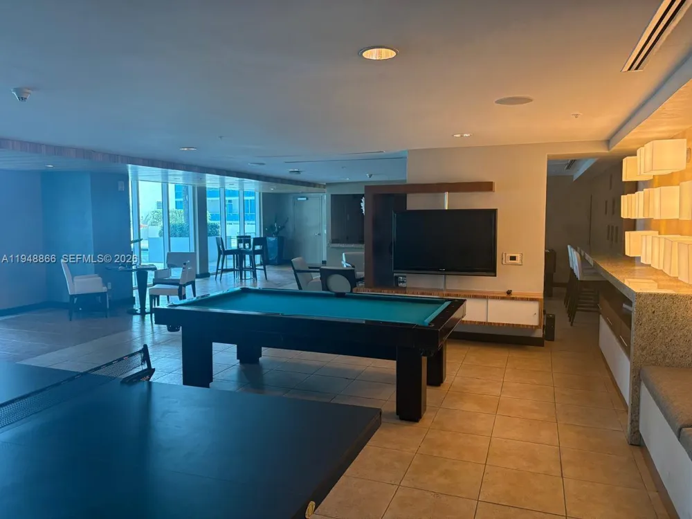 60 SW 13th St #3013 Miami, FL 33130
