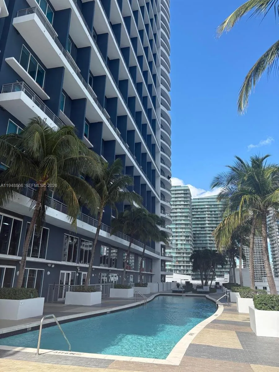 60 SW 13th St #3013 Miami, FL 33130
