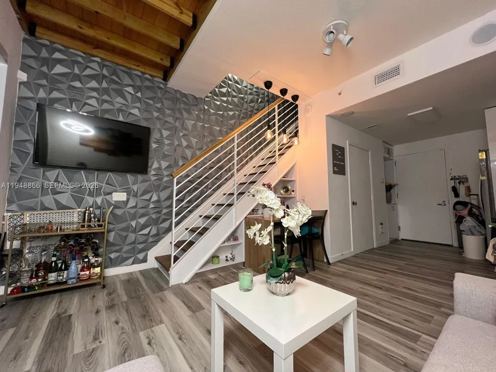 60 SW 13th St #3013 Miami, FL 33130