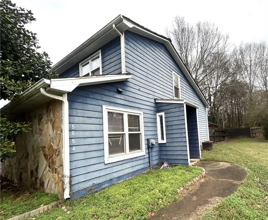 5654 Waterford Court