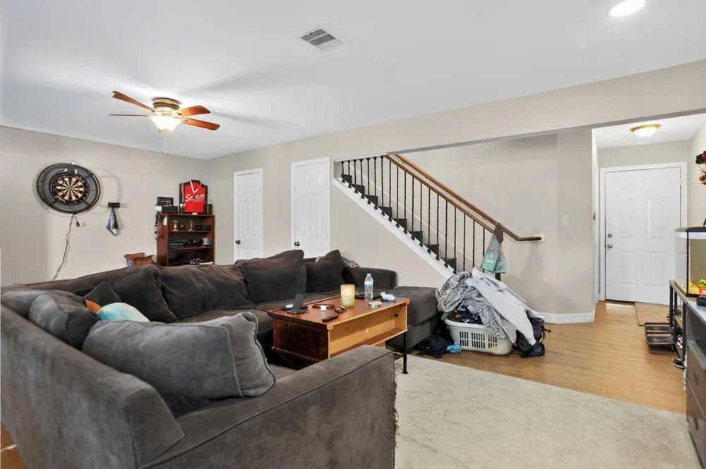 15842 Whiteglade Lane