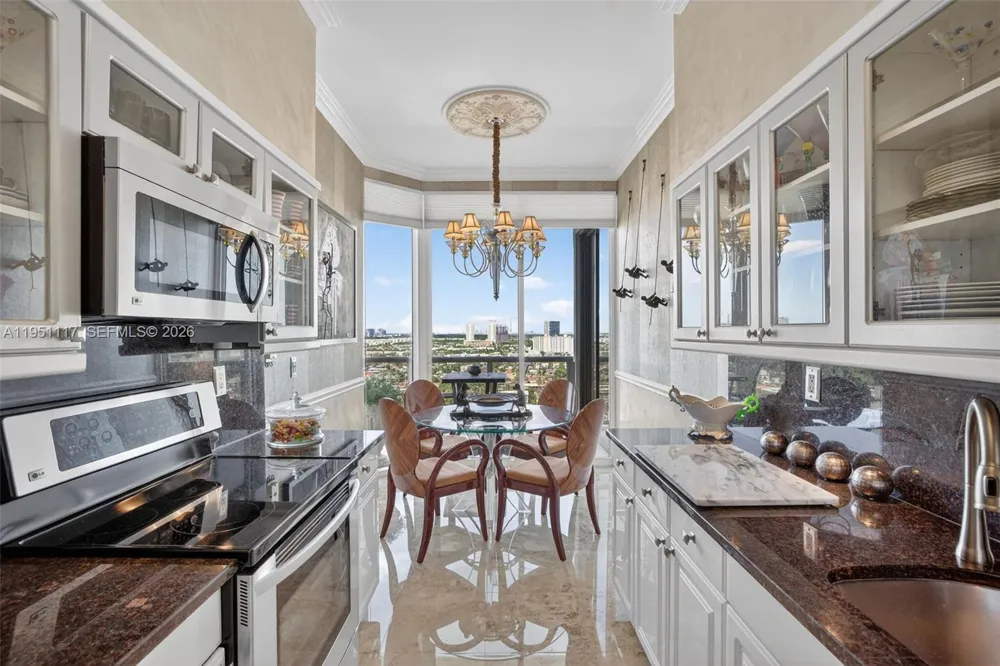 3598 Yacht Club Dr #PH2 Aventura, FL 33180