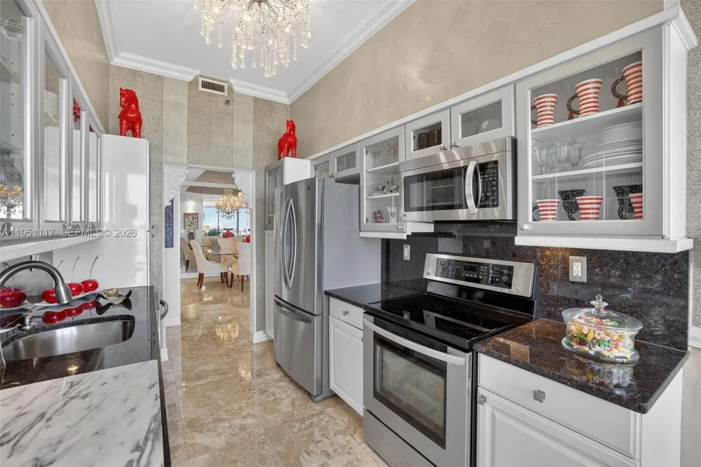 3598 Yacht Club Dr #PH2 Aventura, FL 33180