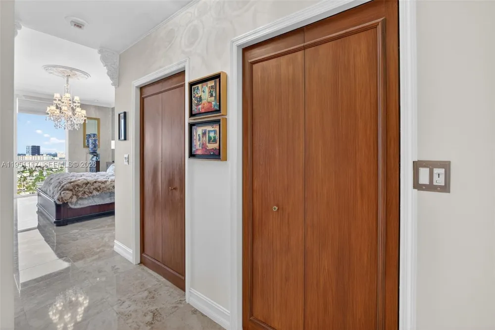 3598 Yacht Club Dr #PH2 Aventura, FL 33180