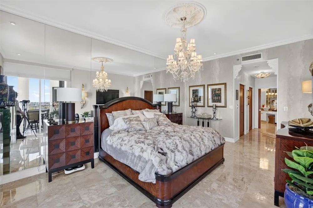 3598 Yacht Club Dr #PH2 Aventura, FL 33180