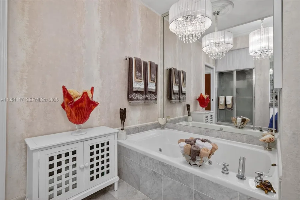3598 Yacht Club Dr #PH2 Aventura, FL 33180