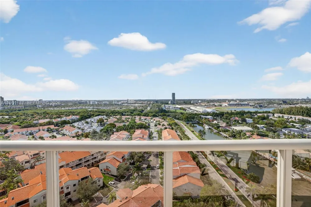3598 Yacht Club Dr #PH2 Aventura, FL 33180