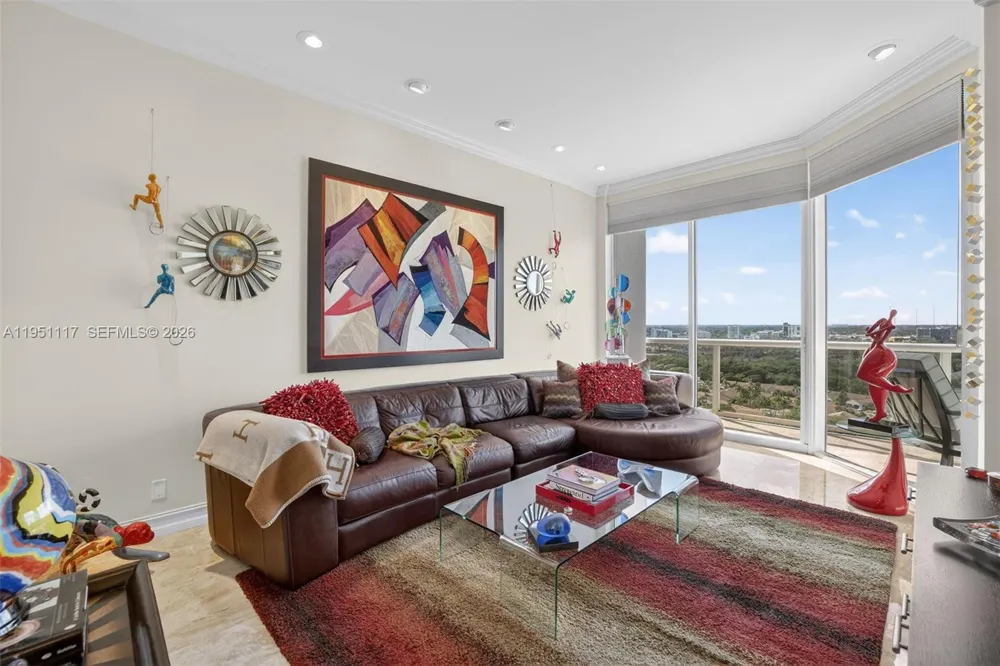 3598 Yacht Club Dr #PH2 Aventura, FL 33180
