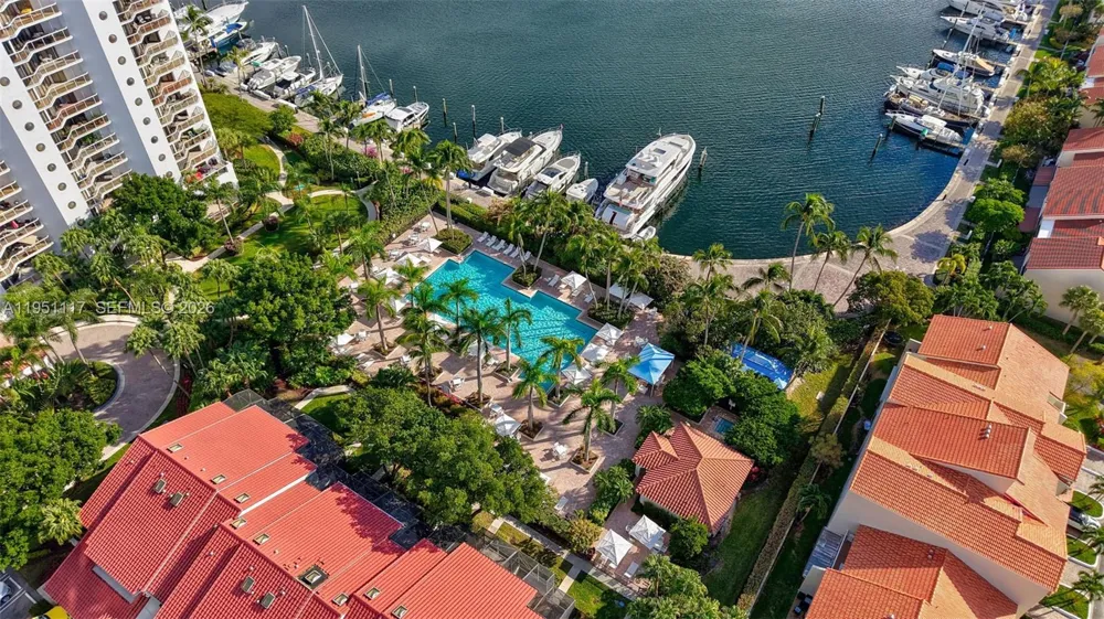 3598 Yacht Club Dr #PH2 Aventura, FL 33180