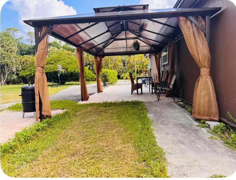 214 Westwood Circle E