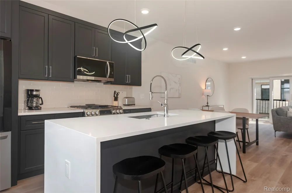212 Innovation Drive Dearborn City, MI 48126