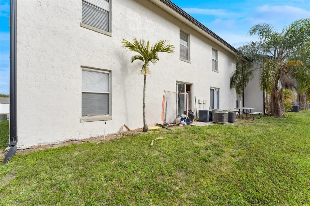 3651 GOLDENROD ROAD #110 Winter Park, FL 32792