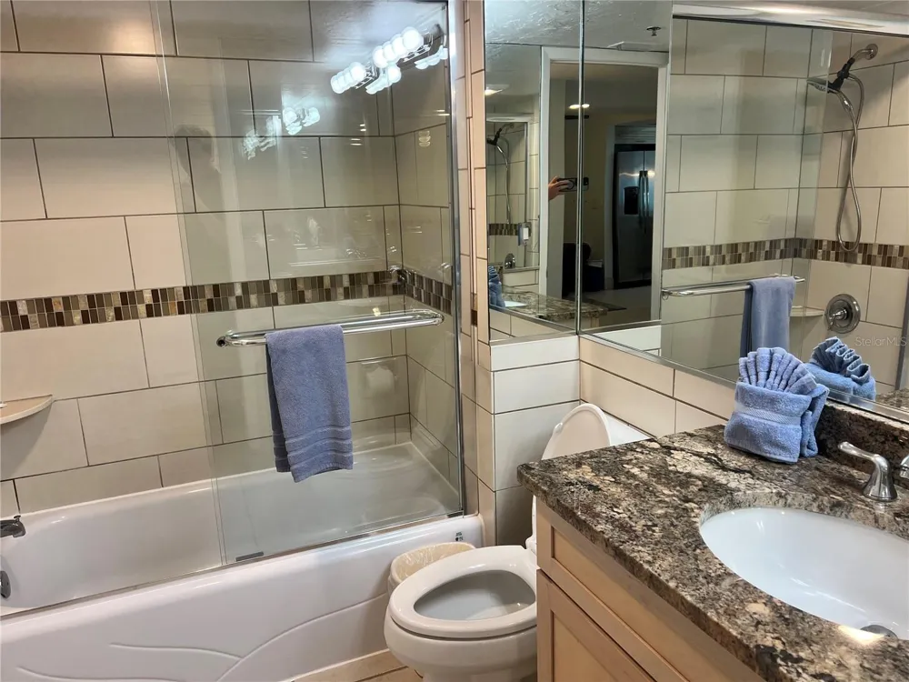 1001 POINT OF ROCKS ROAD #212 Sarasota, FL 34242