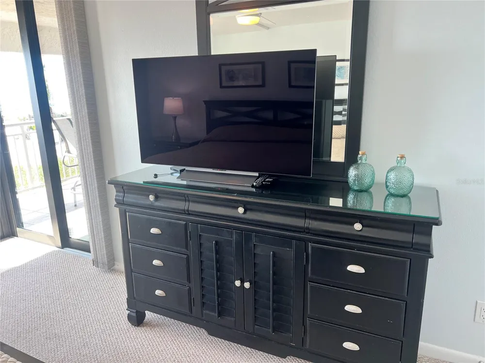 1001 POINT OF ROCKS ROAD #212 Sarasota, FL 34242