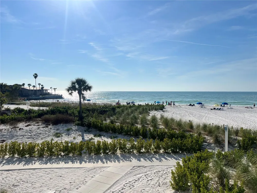 1001 POINT OF ROCKS ROAD #212 Sarasota, FL 34242
