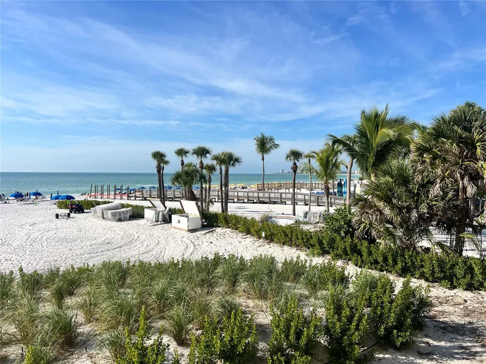 1001 POINT OF ROCKS ROAD #212 Sarasota, FL 34242