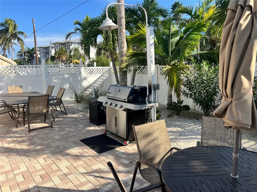 1001 POINT OF ROCKS ROAD #212 Sarasota, FL 34242