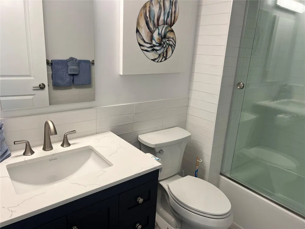 1001 POINT OF ROCKS ROAD #611 Sarasota, FL 34242