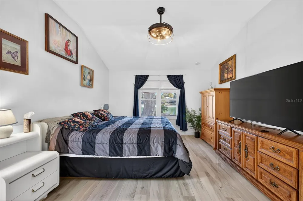 411 DEL MAR DRIVE Lady Lake, FL 32159