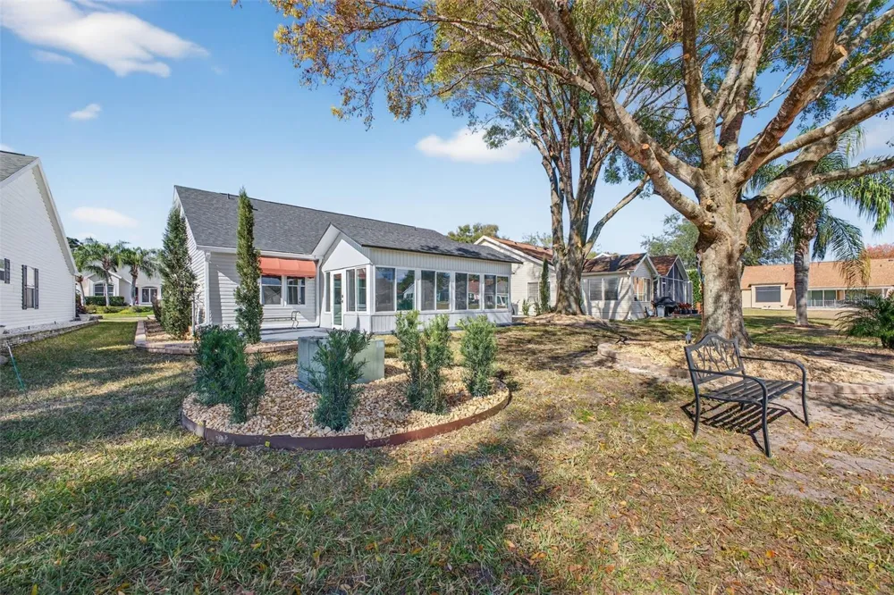 411 DEL MAR DRIVE Lady Lake, FL 32159