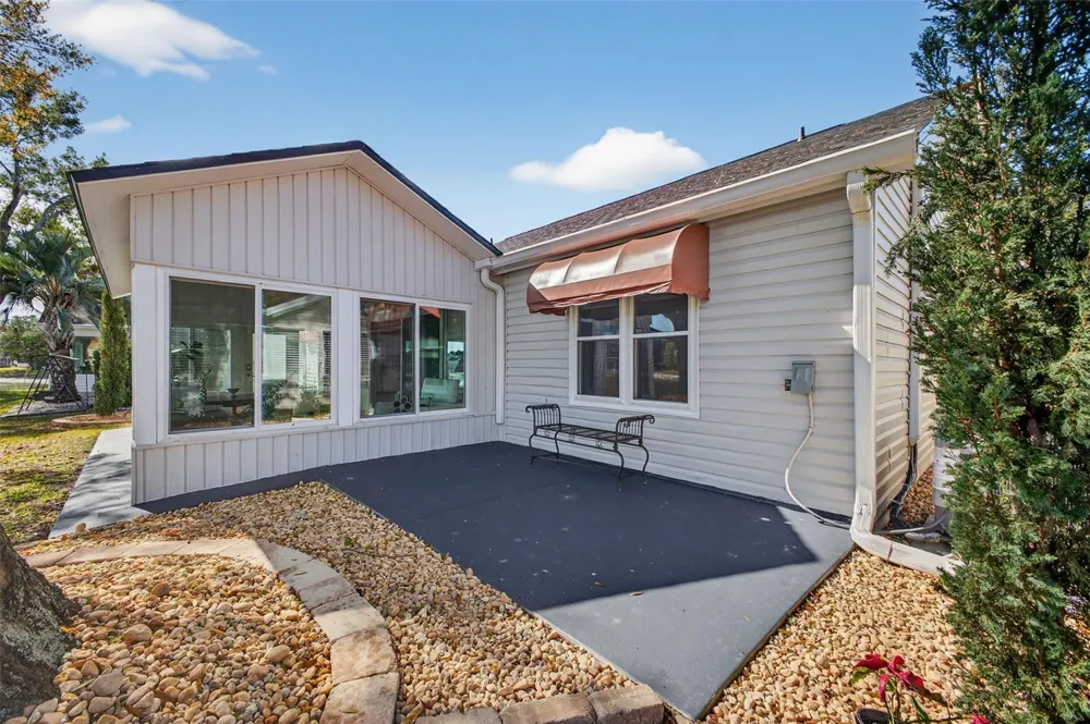 411 DEL MAR DRIVE Lady Lake, FL 32159