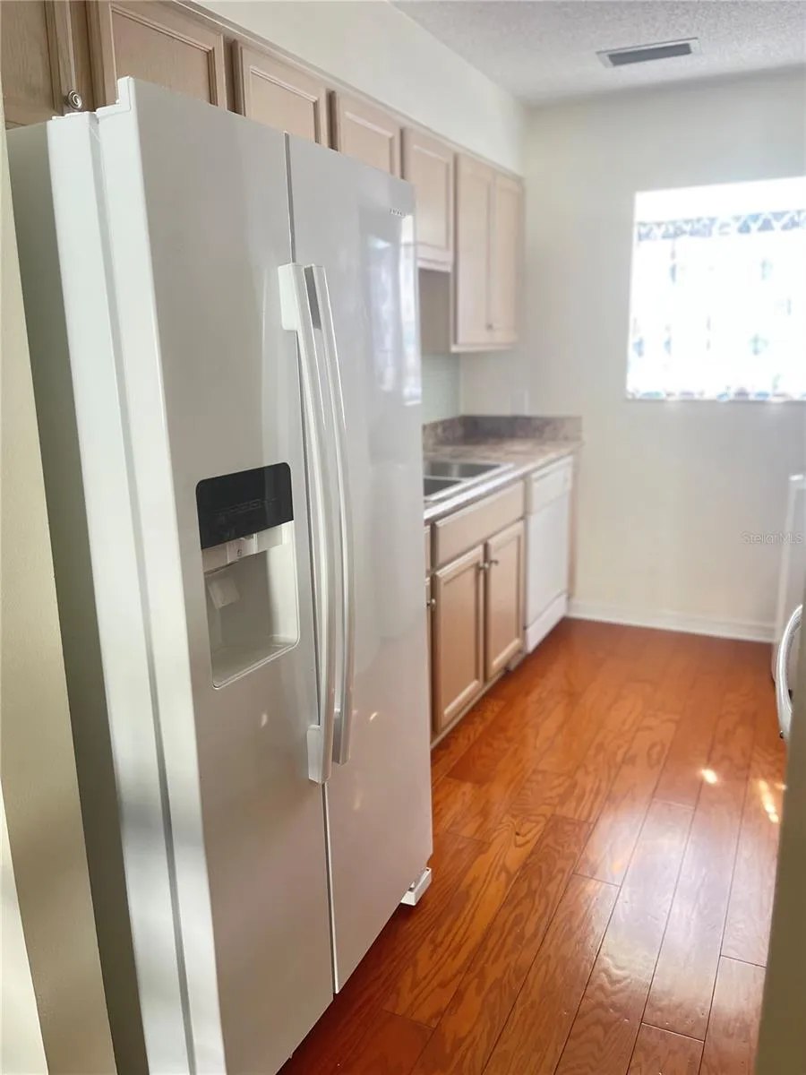 689 LAKE HOWARD DRIVE NW #1E Winter Haven, FL 33880