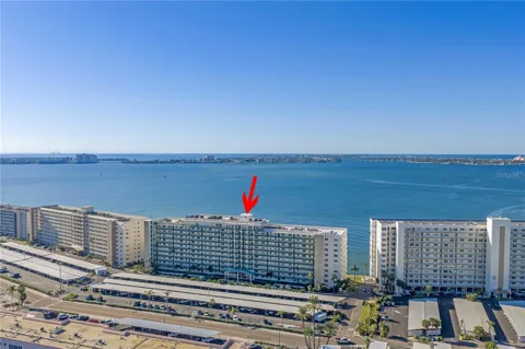 6020 SHORE BOULEVARD S #712