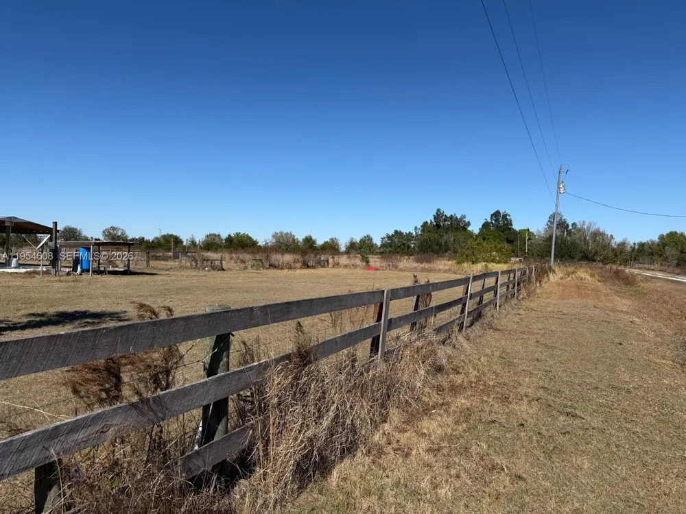 286 LOTT GRADE Other City - Not In The State Of Florida, FL 33960