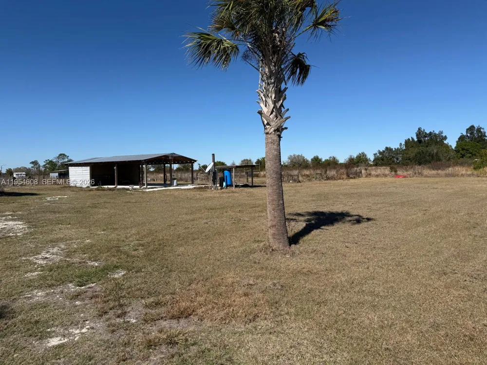 286 LOTT GRADE Other City - Not In The State Of Florida, FL 33960